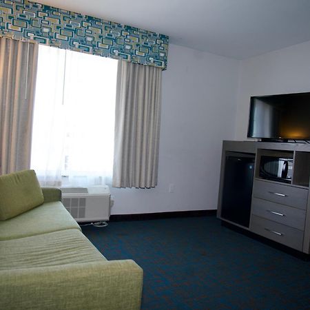 La Quinta By Wyndham St. Paul-Woodbury Hotel Екстериор снимка