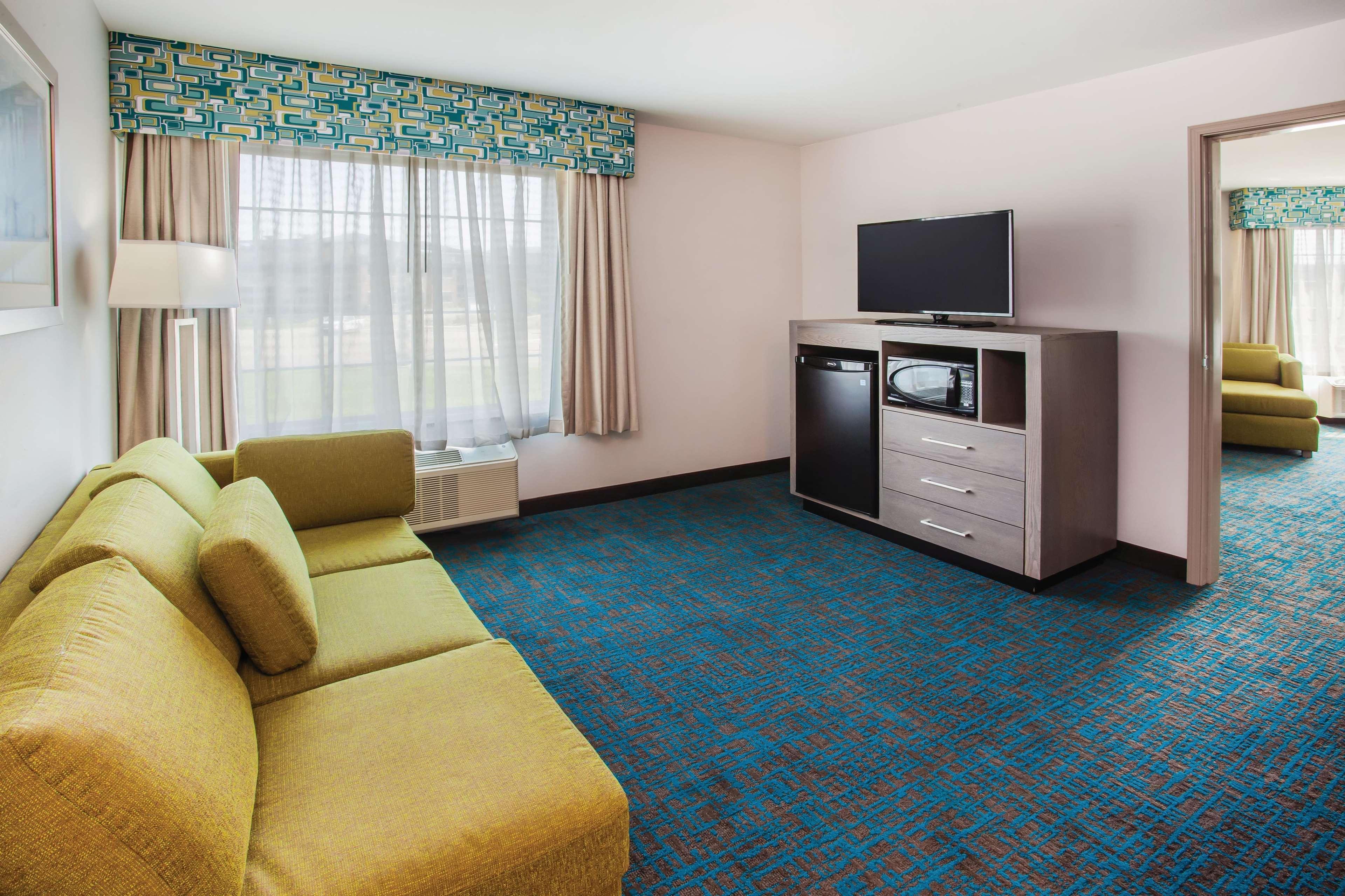 La Quinta By Wyndham St. Paul-Woodbury Hotel Екстериор снимка