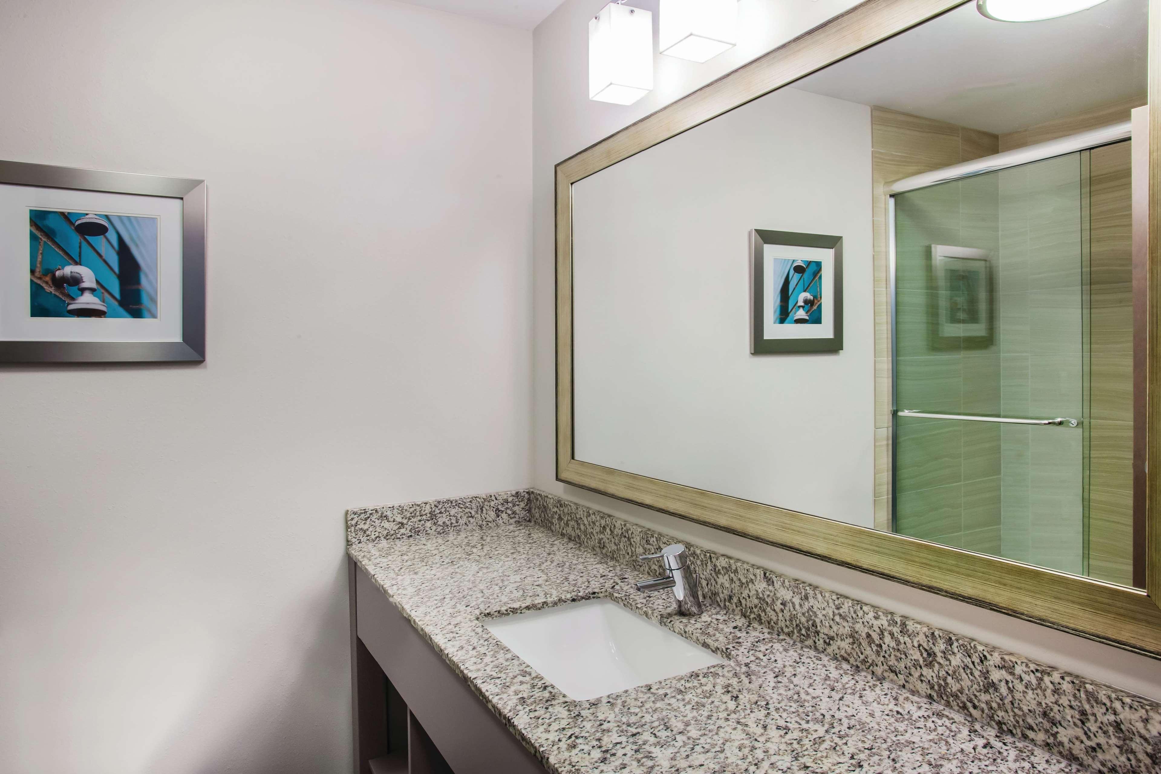 La Quinta By Wyndham St. Paul-Woodbury Hotel Екстериор снимка