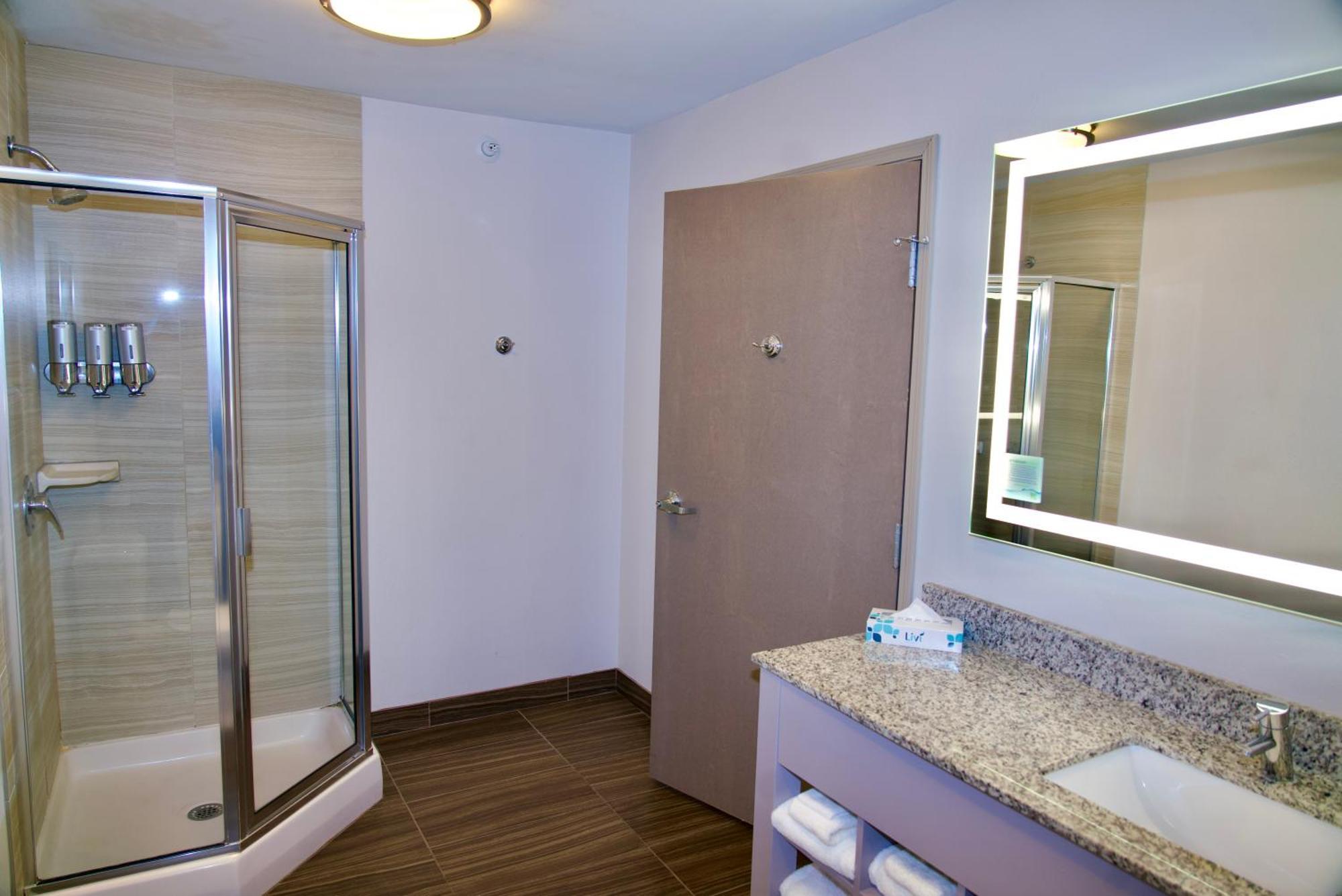 La Quinta By Wyndham St. Paul-Woodbury Hotel Екстериор снимка