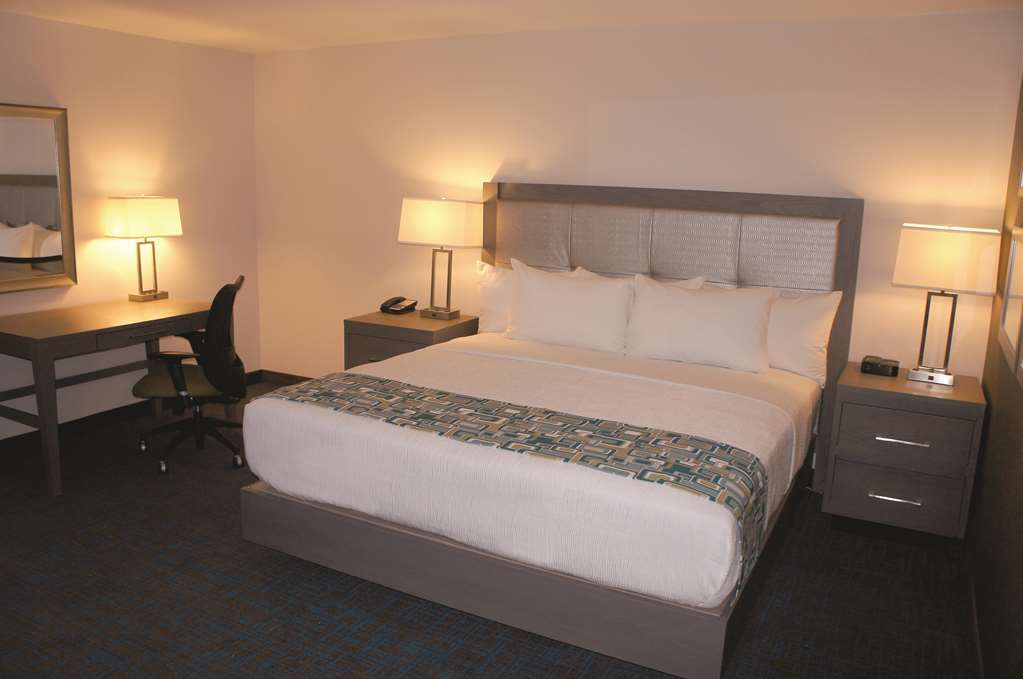 La Quinta By Wyndham St. Paul-Woodbury Hotel Стая снимка